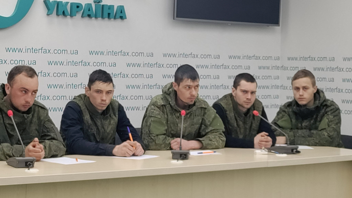 В Киеве провели пресс-конференцию с пленными оккупантами