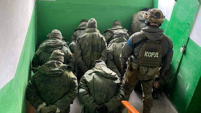 В Украине заработали лагеря для пленных россиян