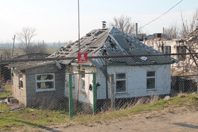 У Станично-Луганському районі зруйновано понад 3000 будинків, 260 з них не підлягають відновленню