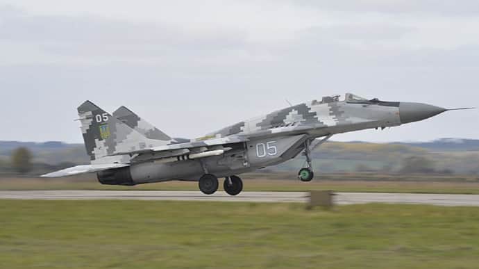 Ukraine's foreign minister says Kyiv needs Polish MiG-29s