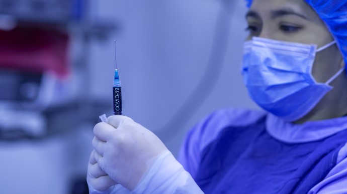 В Австрии ковид-прививка теперь обязательна, нарушителей будут штрафовать