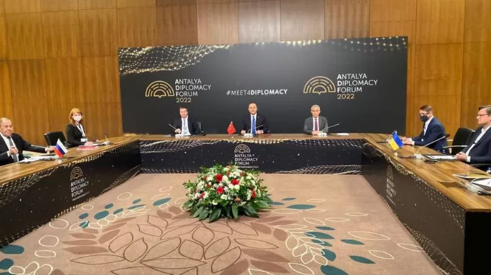 У Москві заявили, що хочуть говорити з Україною і Туреччиною на рівні глав МЗС