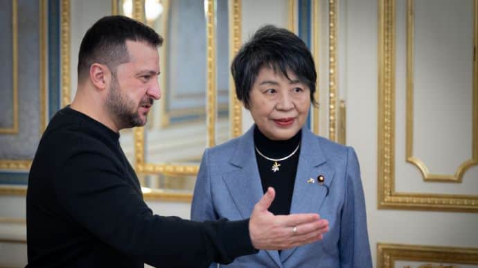 Zelenskyy meets with Japanese Foreign Minister and offers support – video