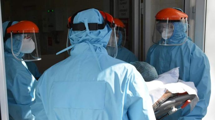 В ВСУ от COVID-19 умер работник, у которого быстрый тест не показал коронавируса