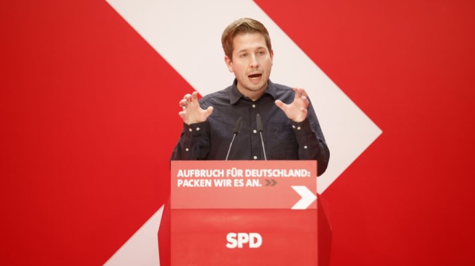 Генсек правящей партии Германии призвал не смешивать Северный поток-2 с политикой