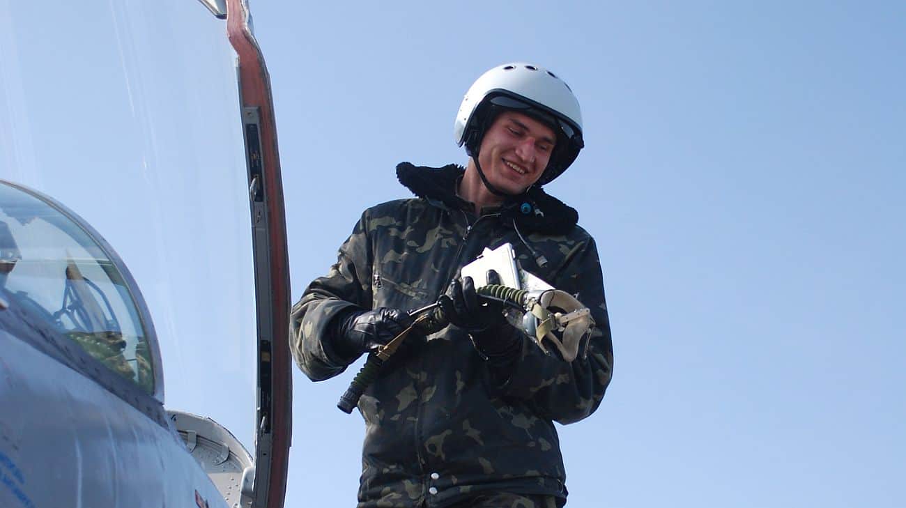 Зеленський присвоїв загиблому пілоту F-16 Устименку звання Героя України