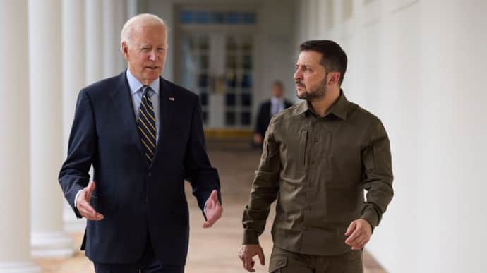 Zelenskyy holds meeting with Biden