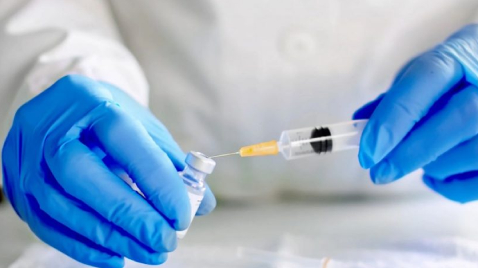 За сутки в Украине сделали более 100 тысяч прививок от COVID