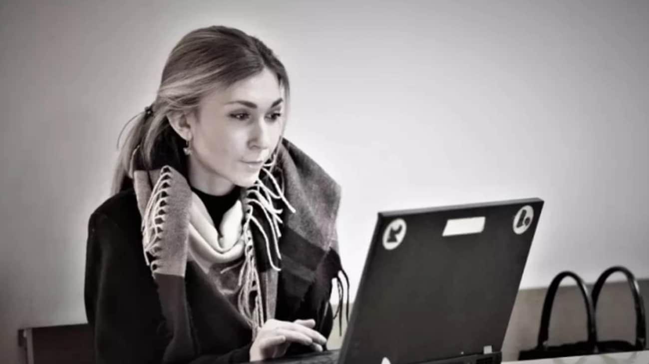 we.ua - Посол ЄС назвала смерть журналістки Рощиної одним з найжахливіших воєнних злочинів РФ