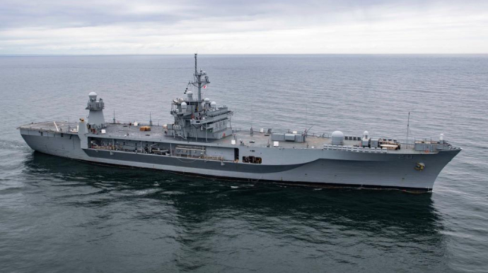 Путін погрожує кораблю НАТО: Можемо подивитися у приціл