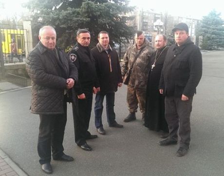 Силовики и Самооборона договорились вместе охранять Киев