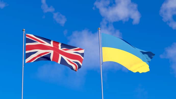 Ukraine and UK sign another agreement on defence cooperation