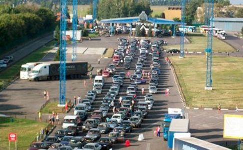На кордоні з Польщею черги – понад 1700 машин