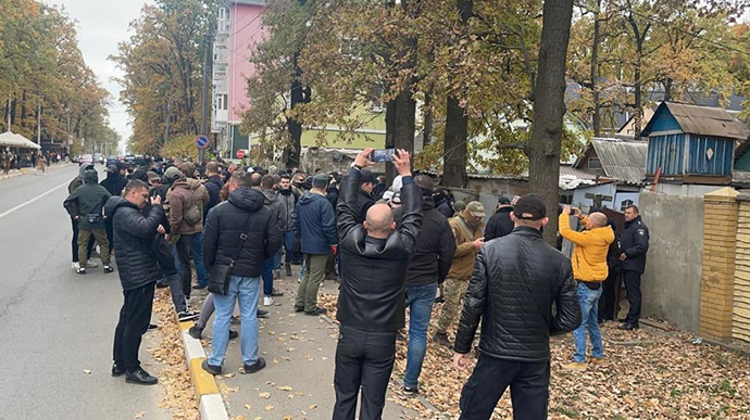 В Ірпені протестували проти ромів після побиття місцевого жителя