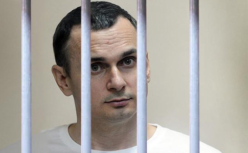 Тюремники заявили, що Сенцов погодився на підтримуючу терапію