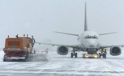 Снігопад не вплинув на роботу київських аеропортів