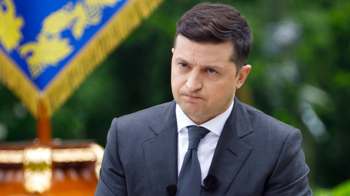Треть украинцев считают закон об олигархах популистским шагом Зеленского