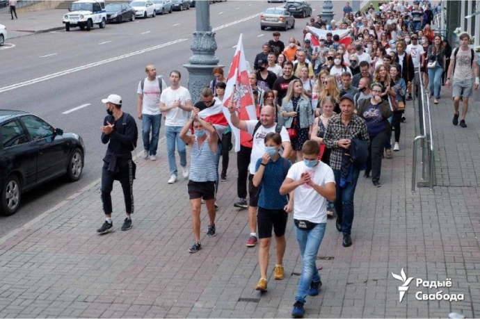 Митингующие прошли маршем в Гомеле