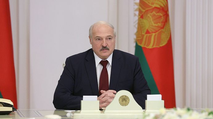 Лукашенко: Протестуны переступили красную черту, уберите детей с улицы
