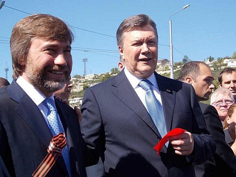 Янукович пообіцяв, що Новінський побудує Севастополю стадіон