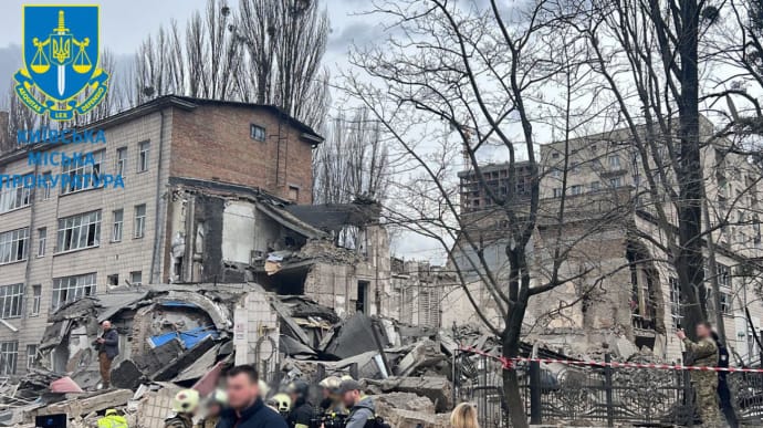 КГВА показала последствия ракетного удара РФ по Киеву 25 марта: 10 пострадавших