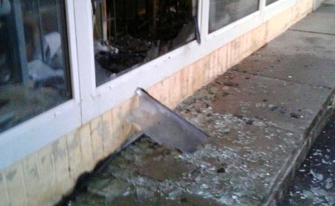 В Киеве неизвестные с коктейлями Молотова напали на банк
