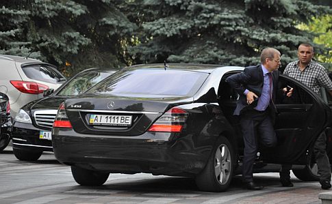 Пашинський поповнив свій автопарк черговим Mercedes