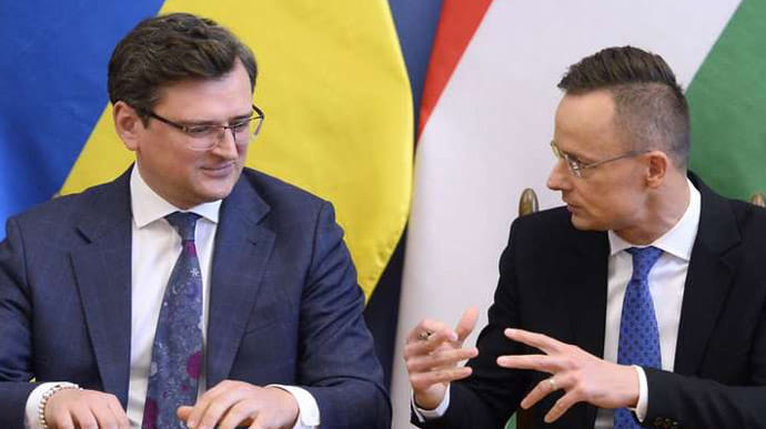 Кулеба заперечує вплив РФ на угорську політику щодо України