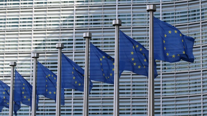 ЄС викреслив кілька країн з переліку дозволених для в'їзду у пандемію