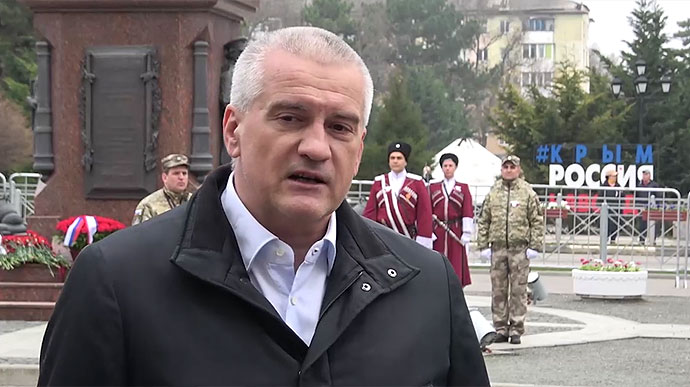 Governor of occupied Crimea wants to deprive of citizenship all those who don't stand up when Russian anthem is played