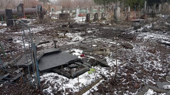 Russian forces hit Vovchansk and cemetery in Kupiansk