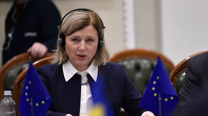До Києва прибула віцепрезидентка Єврокомісії, щоб обговорити вступ до ЄС