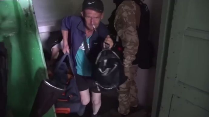 Наконец-то хотят выезжать: из Лисичанска эвакуировали 70 человек