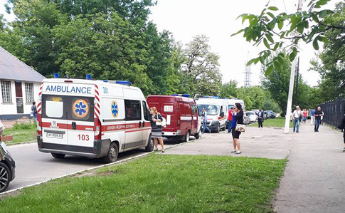 В школе Харькова распылили неизвестное вещество: госпитализировали 26 детей