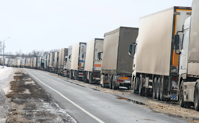 Мінтранс РФ пояснив, чому в Росії блокують українські вантажівки