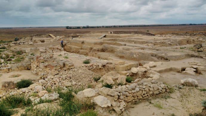 Археолог: Щороку окупанти в Криму проводять до 15 незаконних розкопок, доля знайденого – невідома