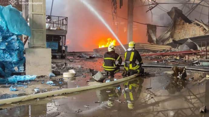 У Києві та Тернополі зросла кількість постраждалих у результаті нічної атаки РФ