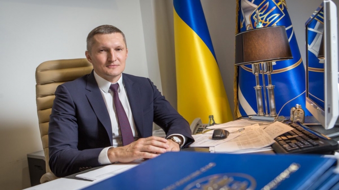 У Києві викрили конвертцентр з обігом у 1,5 млрд: затримали колишнього топподатківця