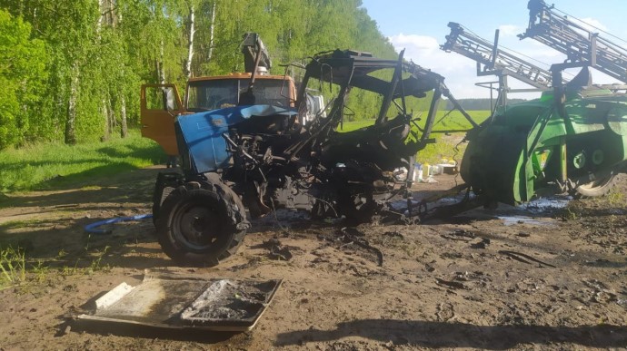 Трактор наехал на мину в Черниговской области: водитель погиб