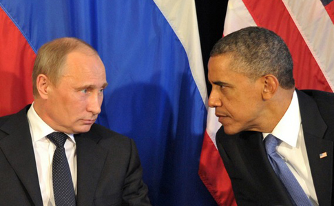 Обама во время совсем короткой беседы призвал Путина выполнять Минск