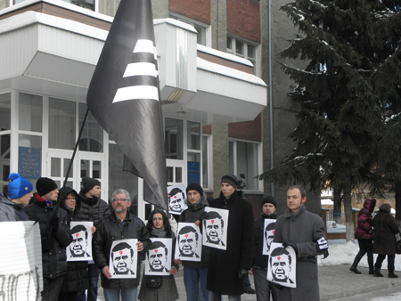 Акция в поддержку ребят под судом. Фото Чоркома