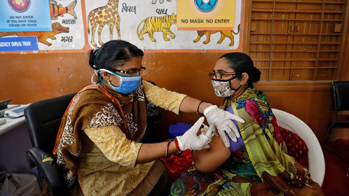 Самые быстрые в мире: в Индии за 85 дней сделали 100 миллионов прививок