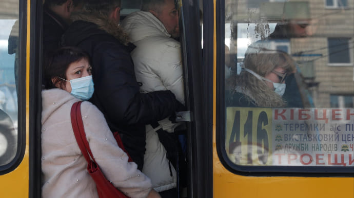 Кличко пригрозив жорсткішим локдауном: Натовпи в транспорті – безвідповідальність