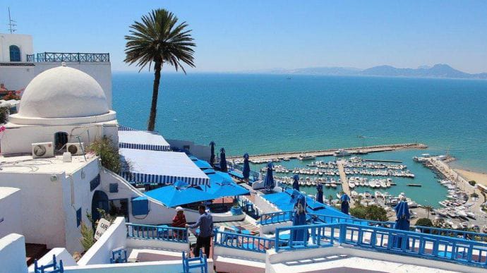 Туніс скасував 7-денний карантин для організованих туристів