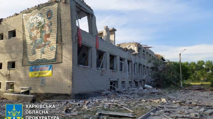 Росіяни вдарили по Харківщині: є загиблий і поранені, зруйновано школу