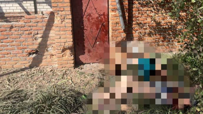 Russians attack village in Kherson Oblast, killing elderly woman and injuring her daughter  