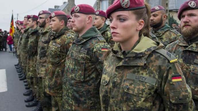 У Німеччині роздумують над поверненням до обов'язкового призову до армії