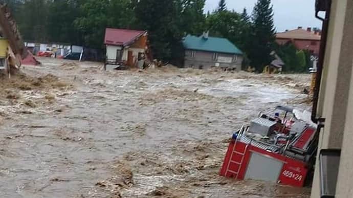 Ukraine offers help to European countries affected by floods – Zelenskyy