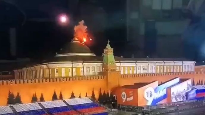 Над Кремлем пролетели 2 беспилотника, но доказательств причастности Украины нет – CNN