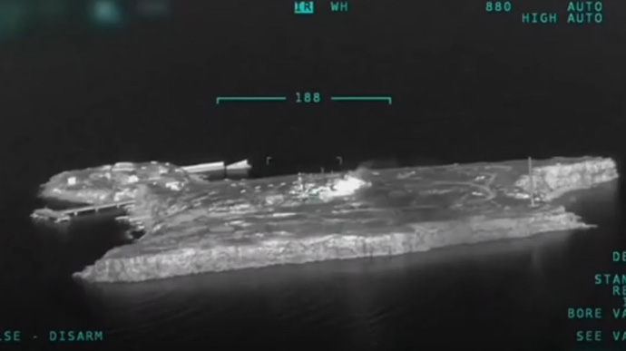 Video demonstrates precise operation of Ukrainian aviation against invaders on Snake Island